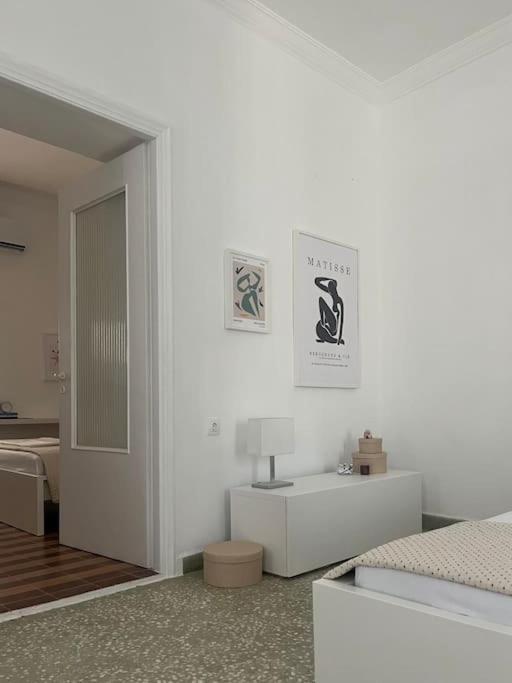 Cozy, Spacious, Newly Renovated Flat In Adamas 외부 사진