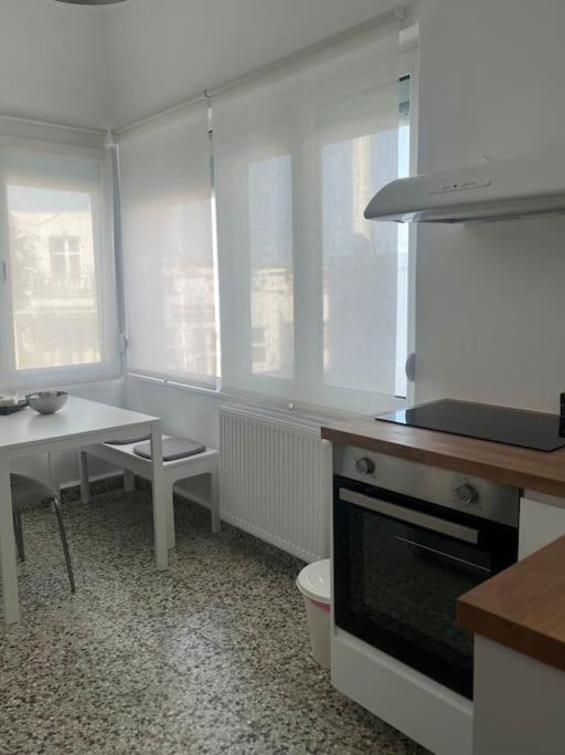 Cozy, Spacious, Newly Renovated Flat In Adamas 외부 사진