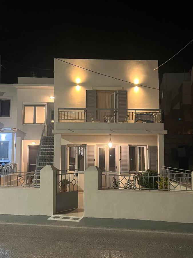 Cozy, Spacious, Newly Renovated Flat In Adamas 외부 사진